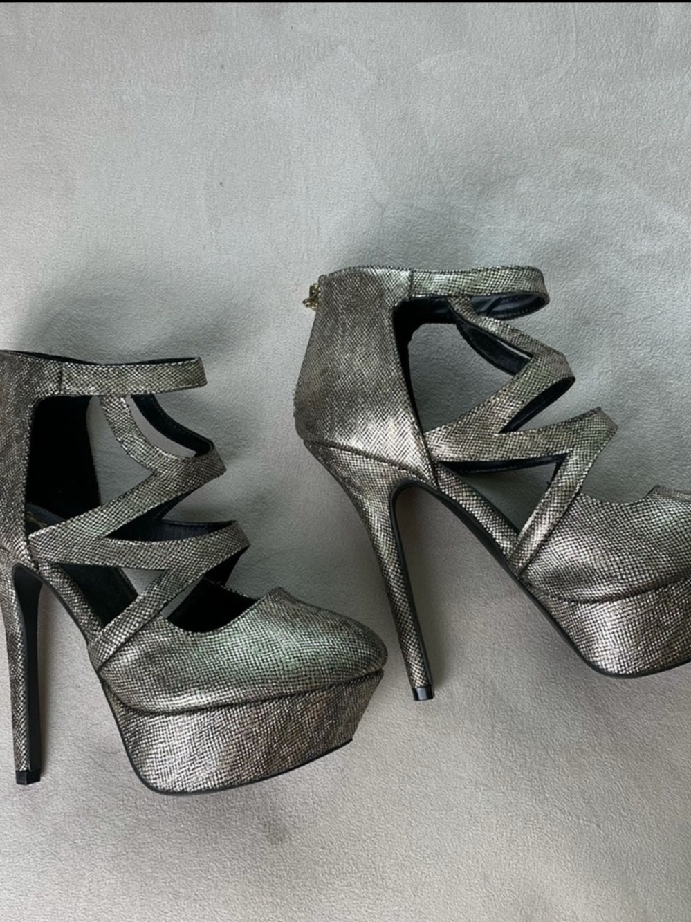 QUPID BRAND Metallic Silver Strappy Platform High Heels